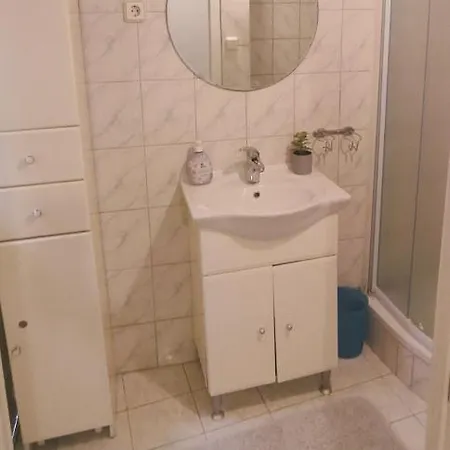 Adriana Downtown سبليت