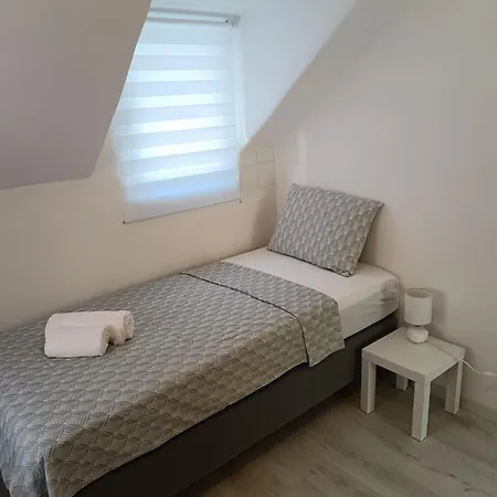 Adriana Downtown Pensionat 3*