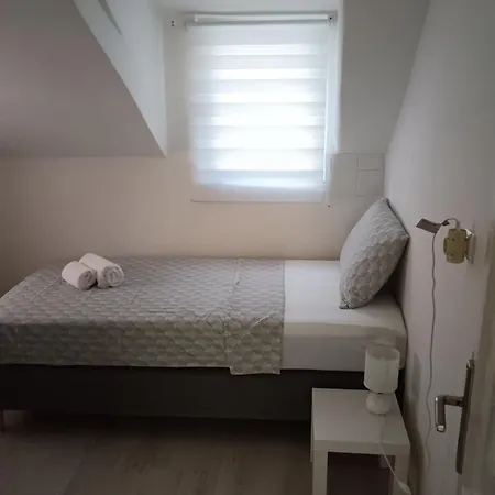 Adriana Downtown بيت ضيافة سبليت