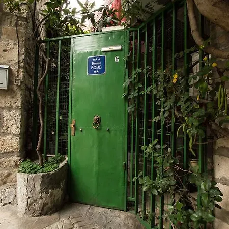 Adriana Downtown سبليت